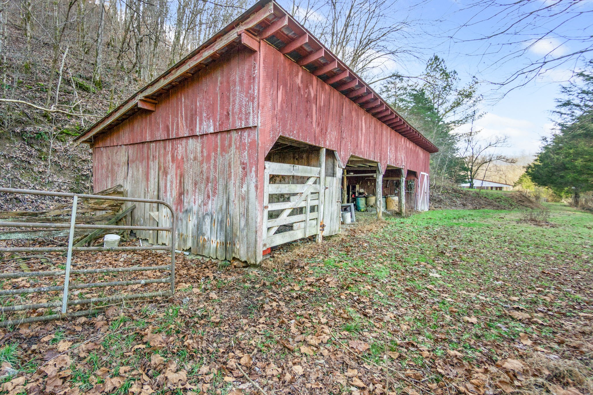 51 Turkeytown Road Hilham TN 38568