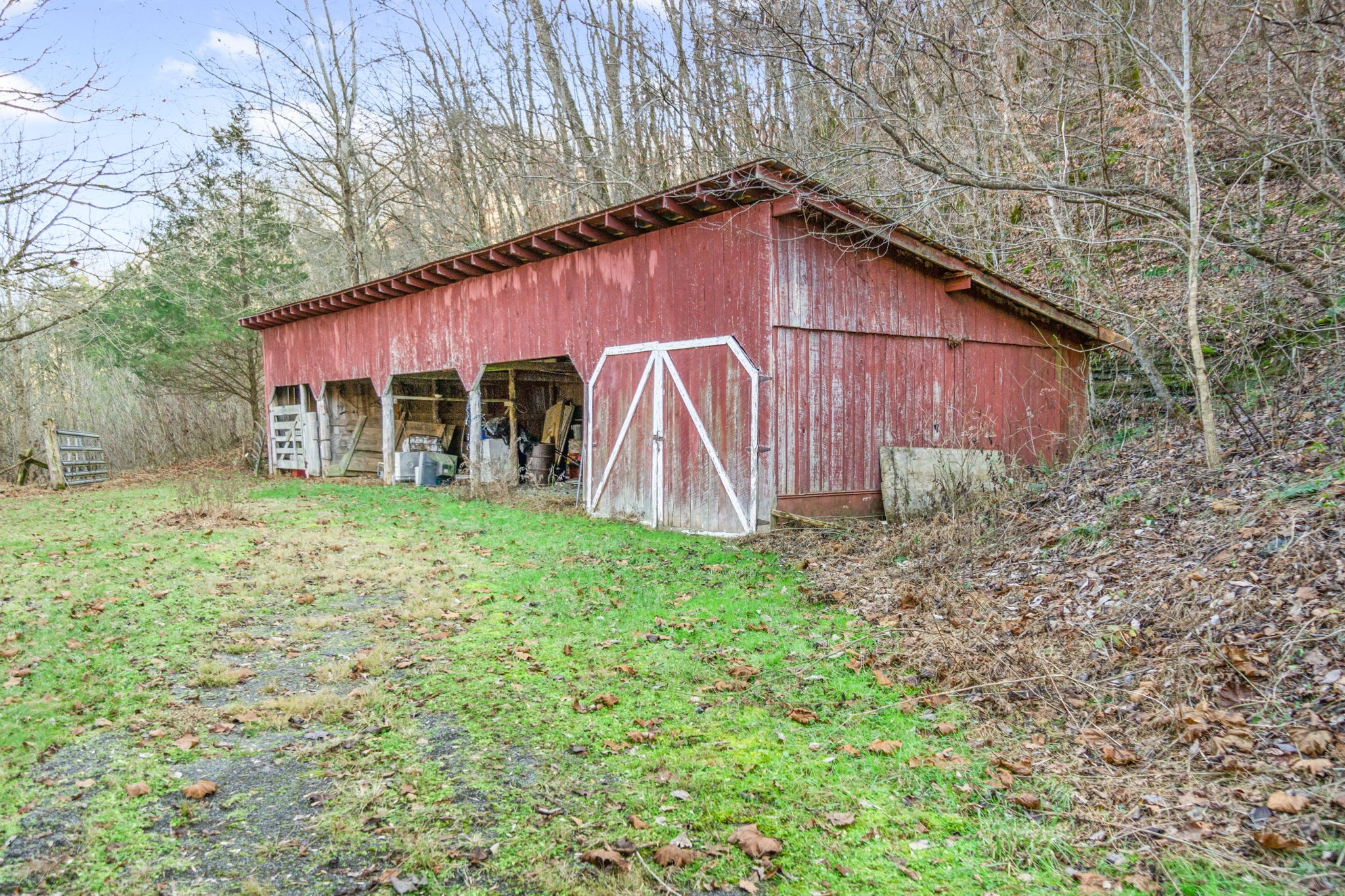 51 Turkeytown Road Hilham TN 38568