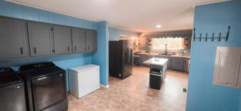 936 Ridge Road Quebeck TN 38579