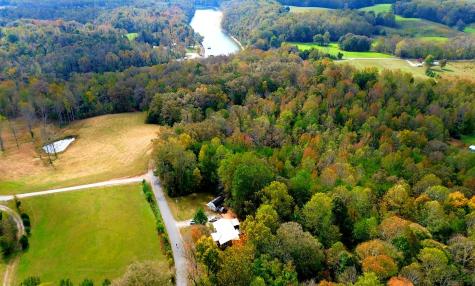 936 Ridge Road Quebeck TN 38579