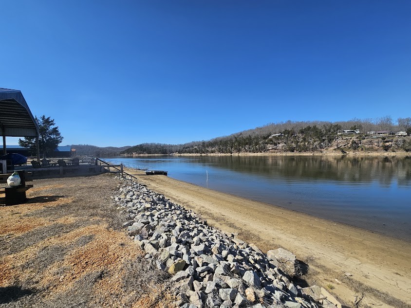 451 River Front Drive Clifton TN 38425