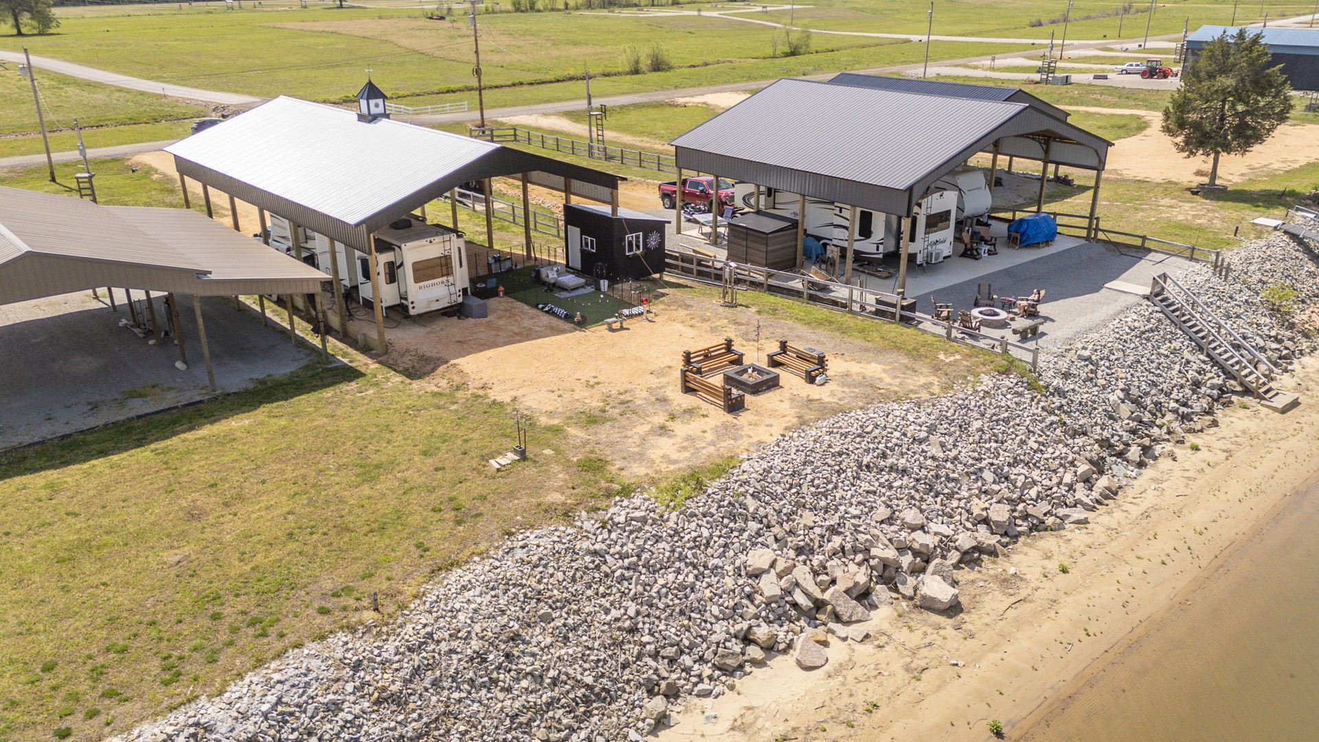 451 River Front Drive Clifton TN 38425