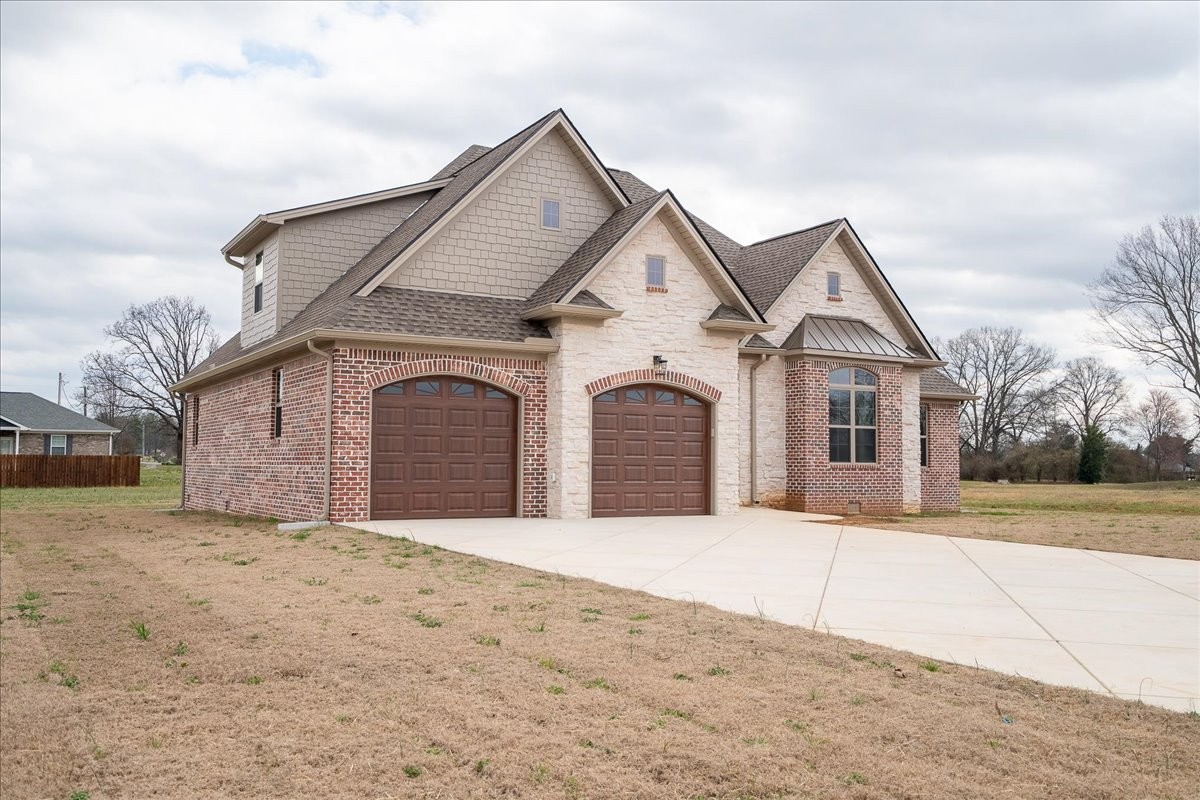 1238 Baylee Circle Lawrenceburg TN 38464