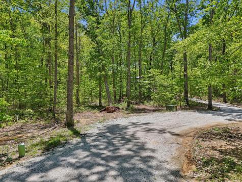 51 Mossy Rock Lane Monteagle TN 37356