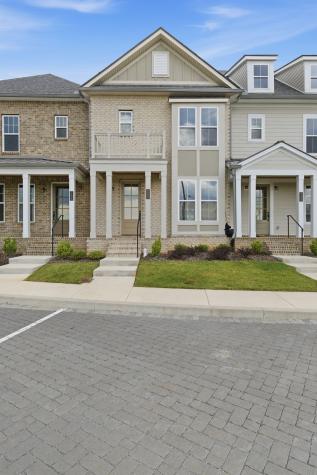 152 Nearwater Place Hendersonville TN 37075