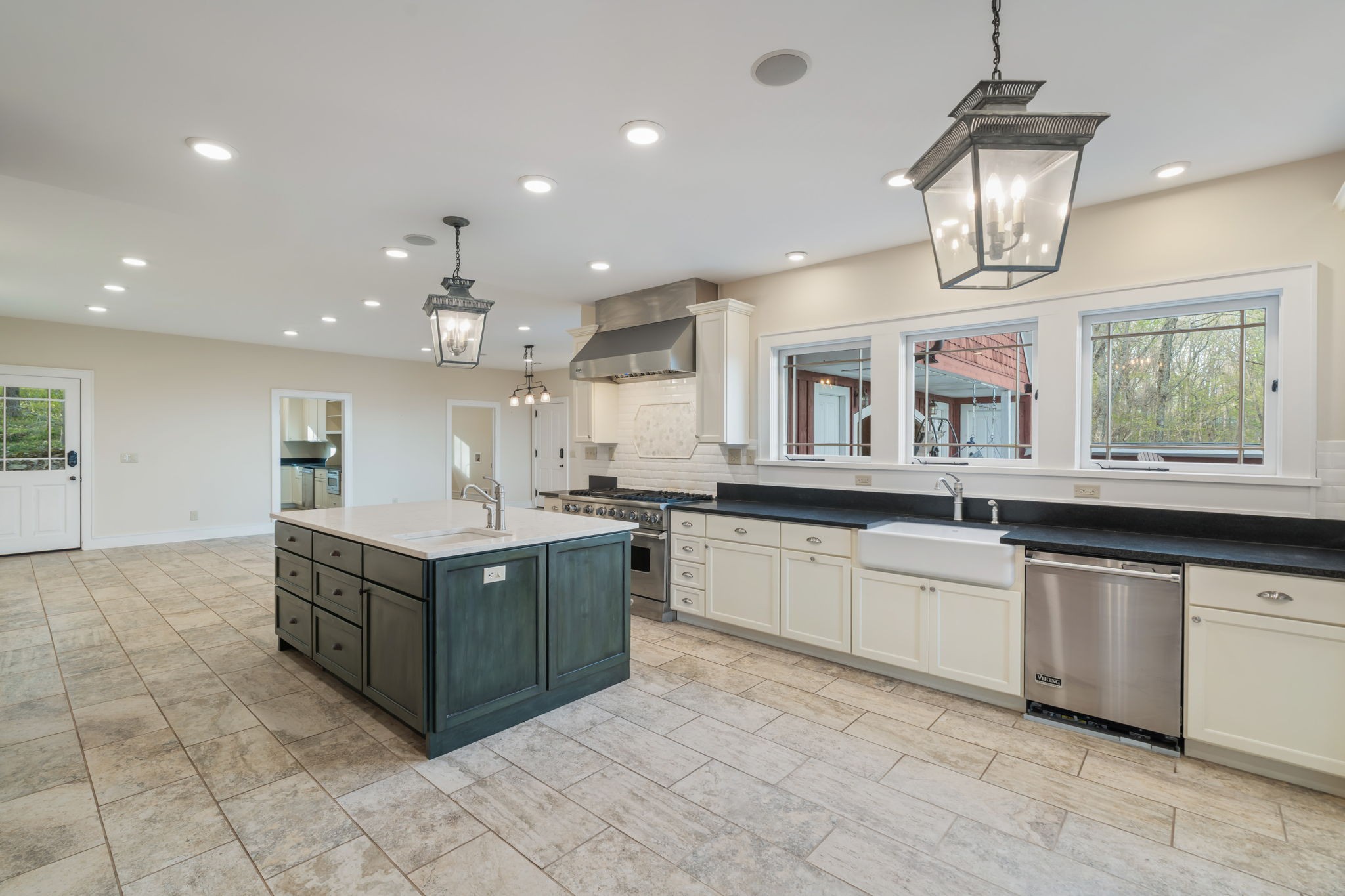 692 Possum Trot Road Grandview TN 37337
