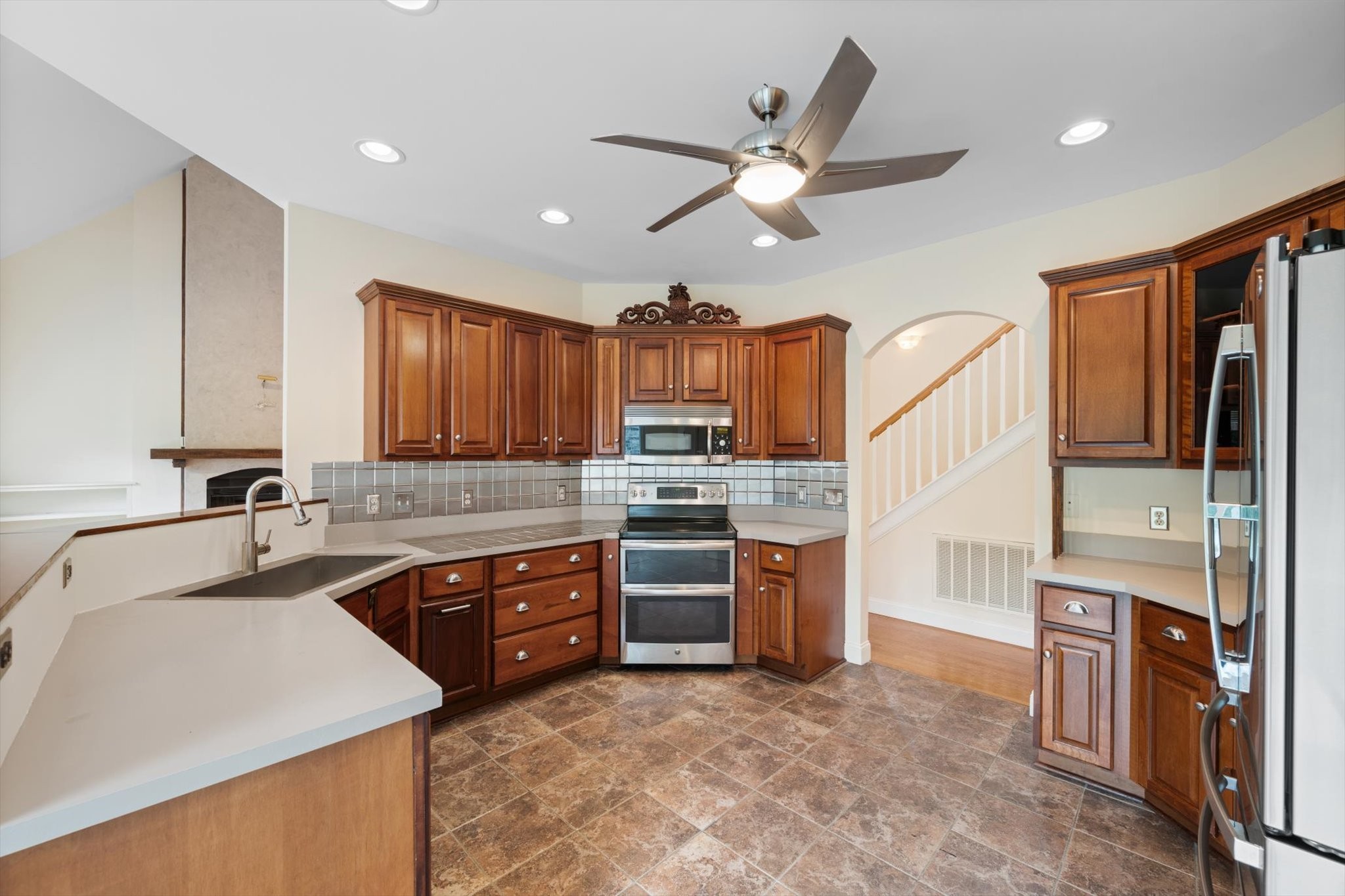 2216 Twin Peaks Court Spring Hill TN 37174