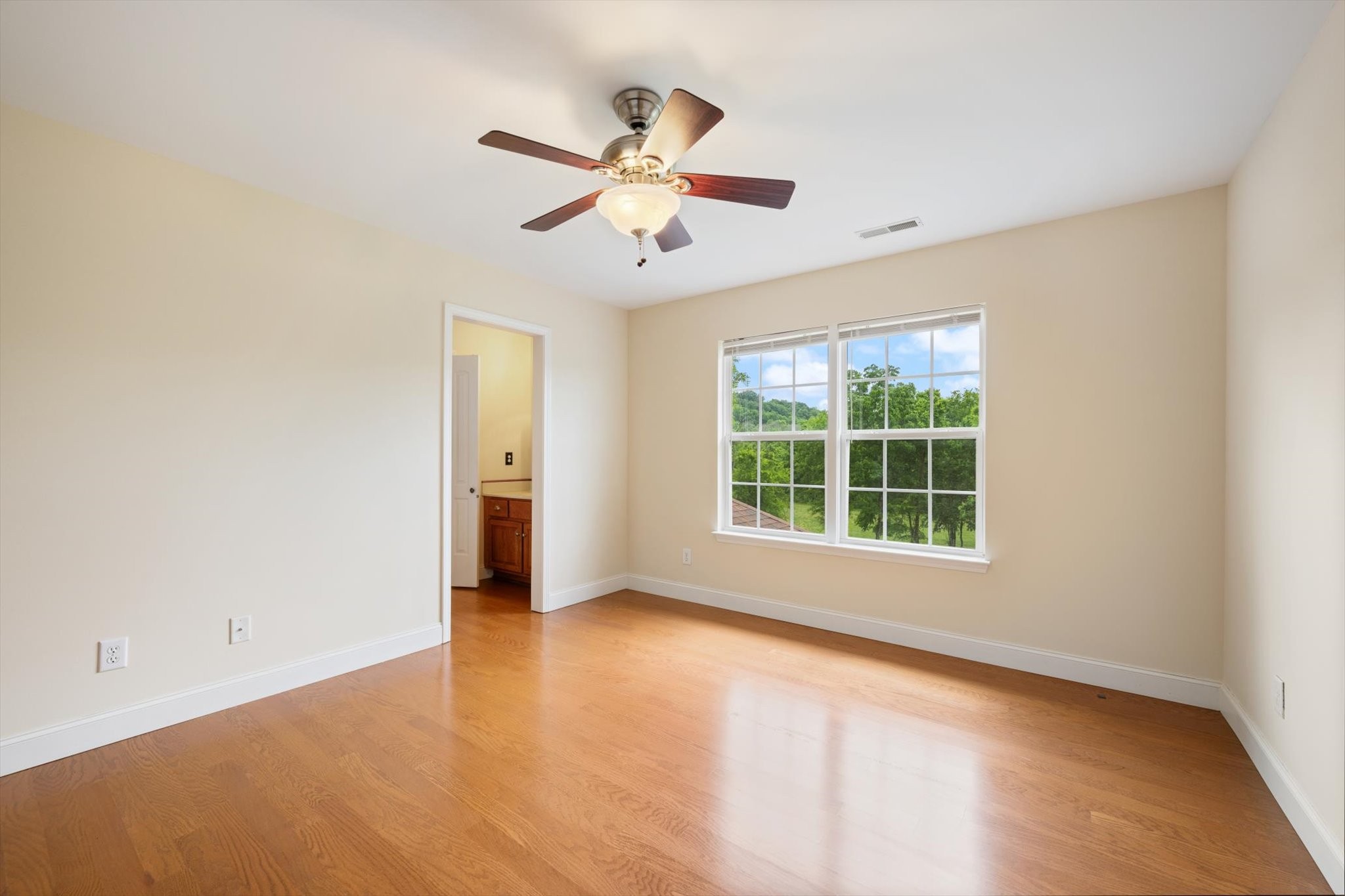 2216 Twin Peaks Court Spring Hill TN 37174