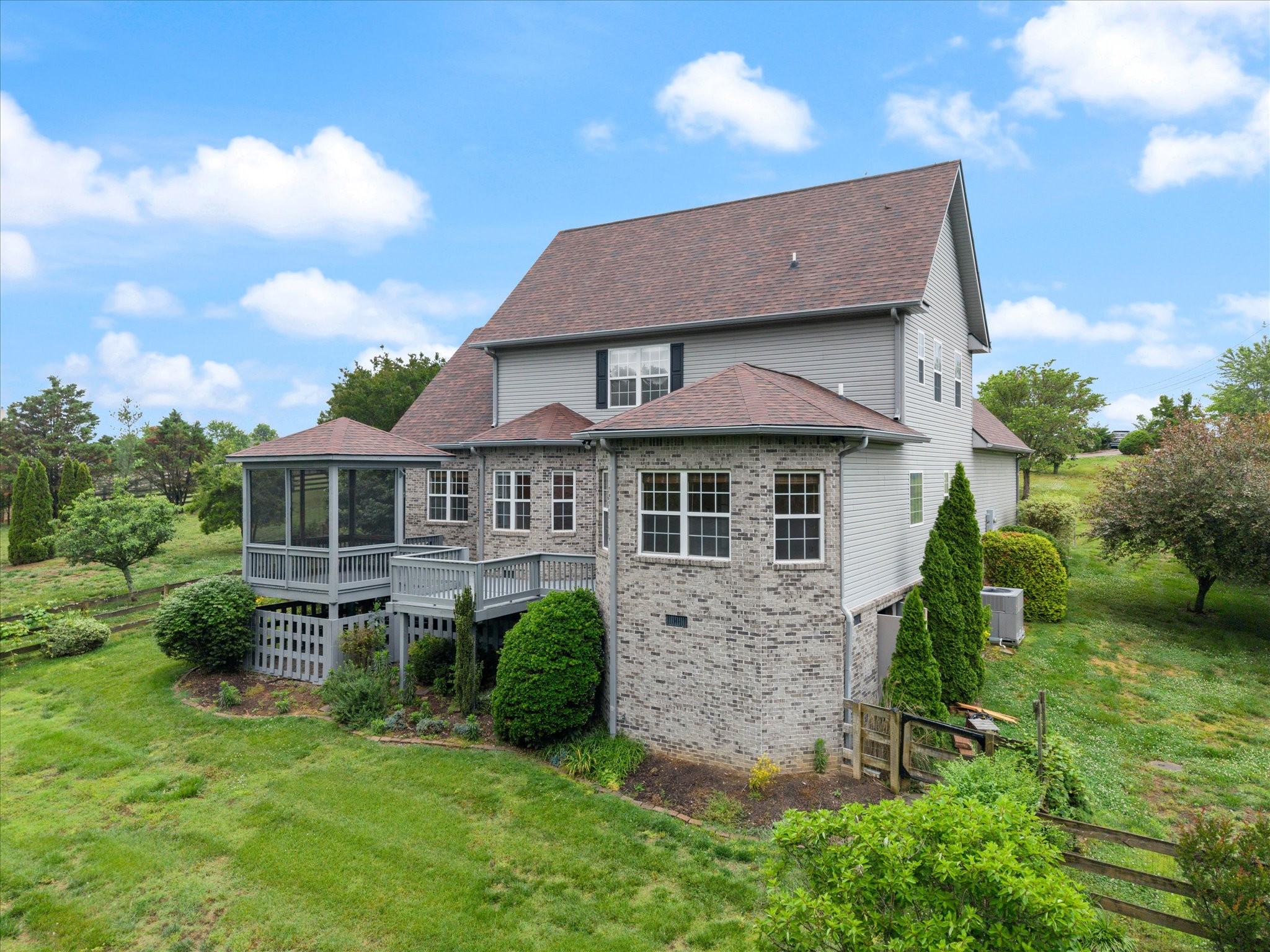2216 Twin Peaks Court Spring Hill TN 37174