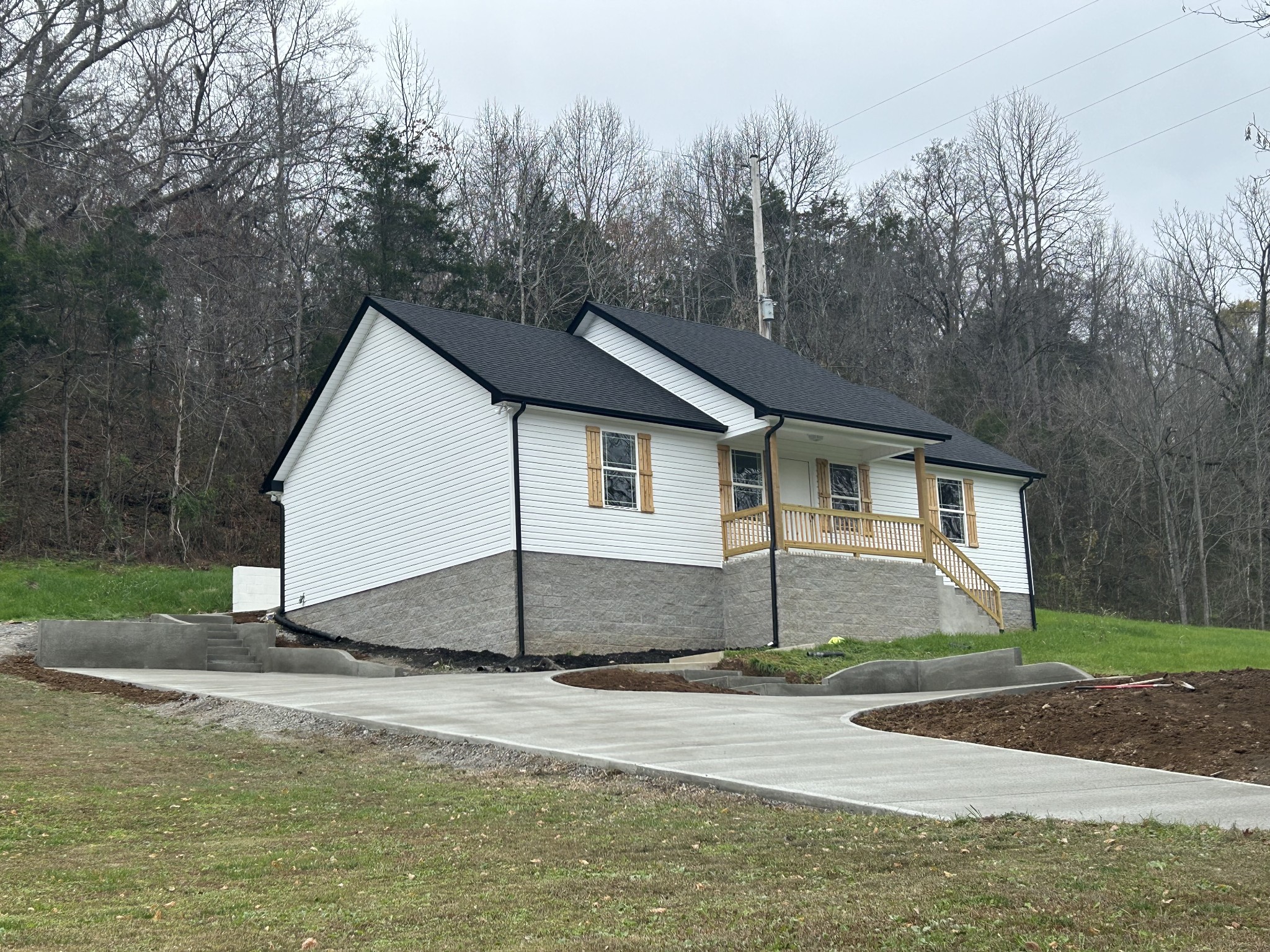 326 Leo Whitley Road Lafayette TN 37083