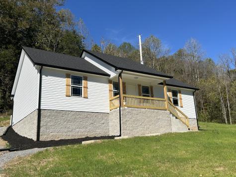 326 Leo Whitley Road Lafayette TN 37083