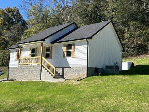 326 Leo Whitley Road Lafayette TN 37083