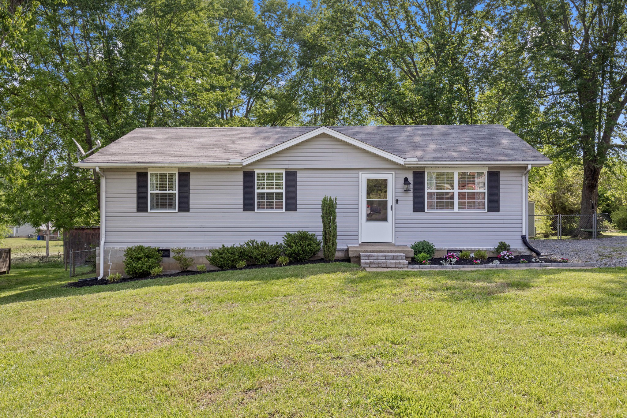 216 Fischer Drive White House TN 37188