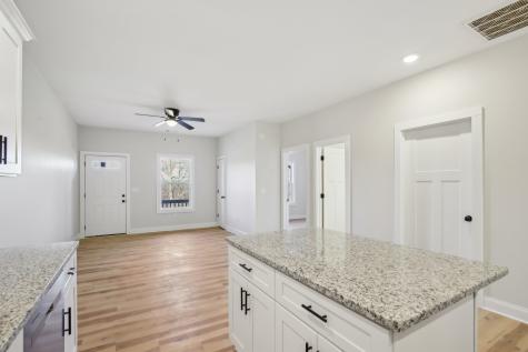 90 Five Oaks Lane Hartsville TN 37074