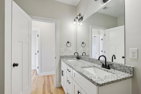 90 Five Oaks Lane Hartsville TN 37074