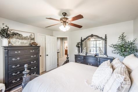 1018 Founders Lane Portland TN 37148