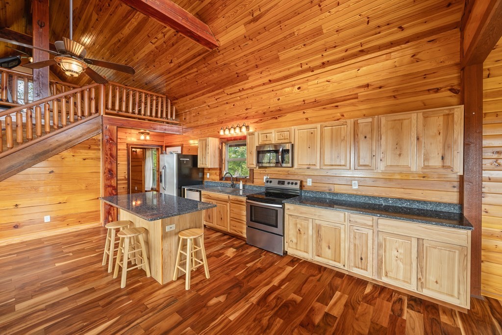604 Hickory Lane Hilham TN 38568