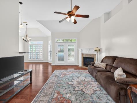 1077 Nealcrest Circle Spring Hill TN 37174