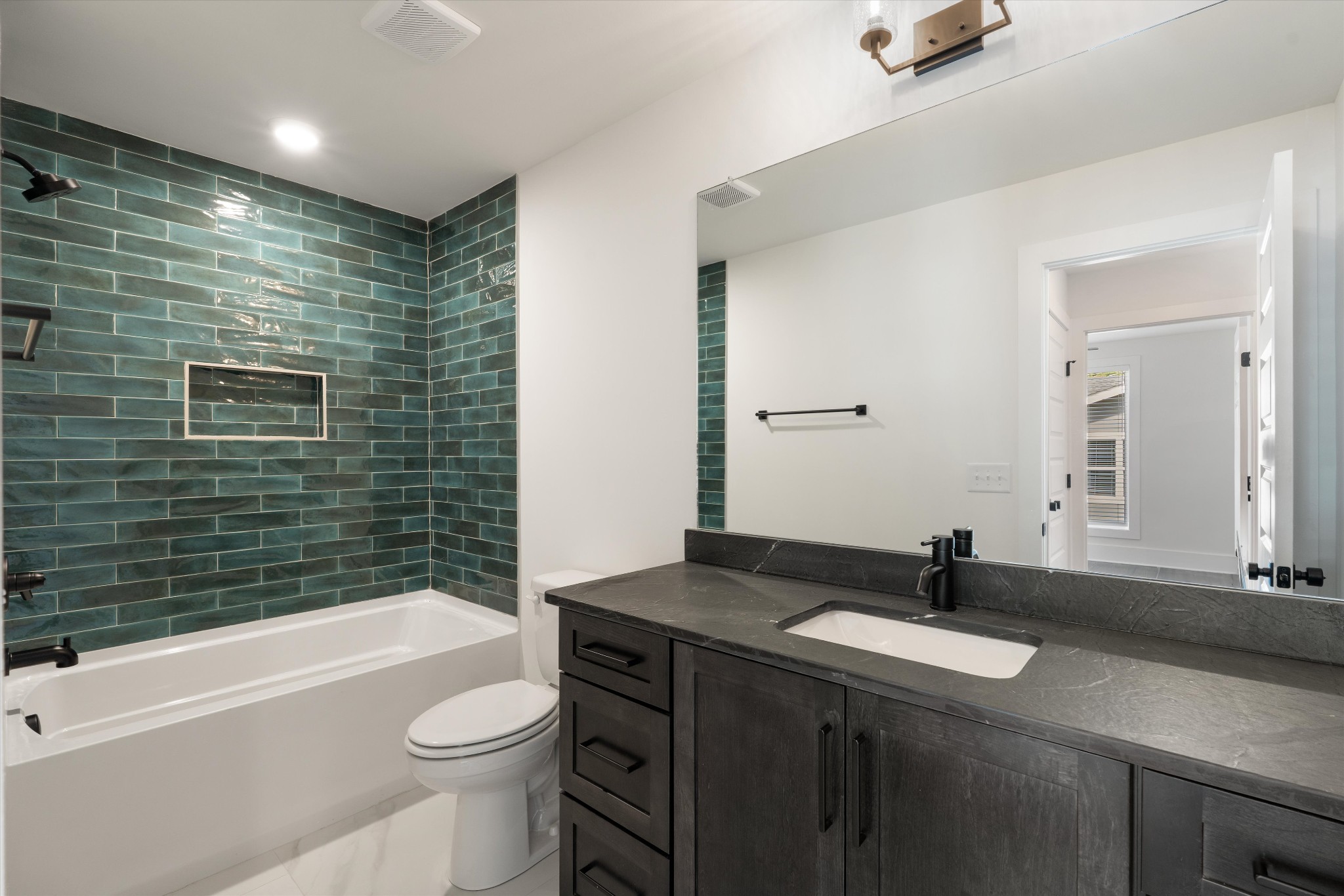 1802B 10th Ave, N Nashville TN 37208