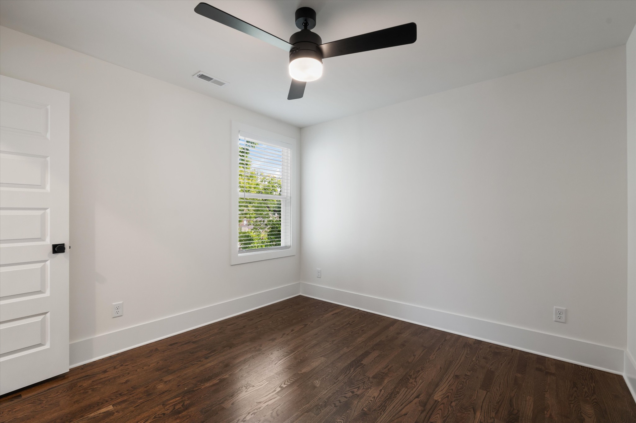 1802B 10th Ave, N Nashville TN 37208