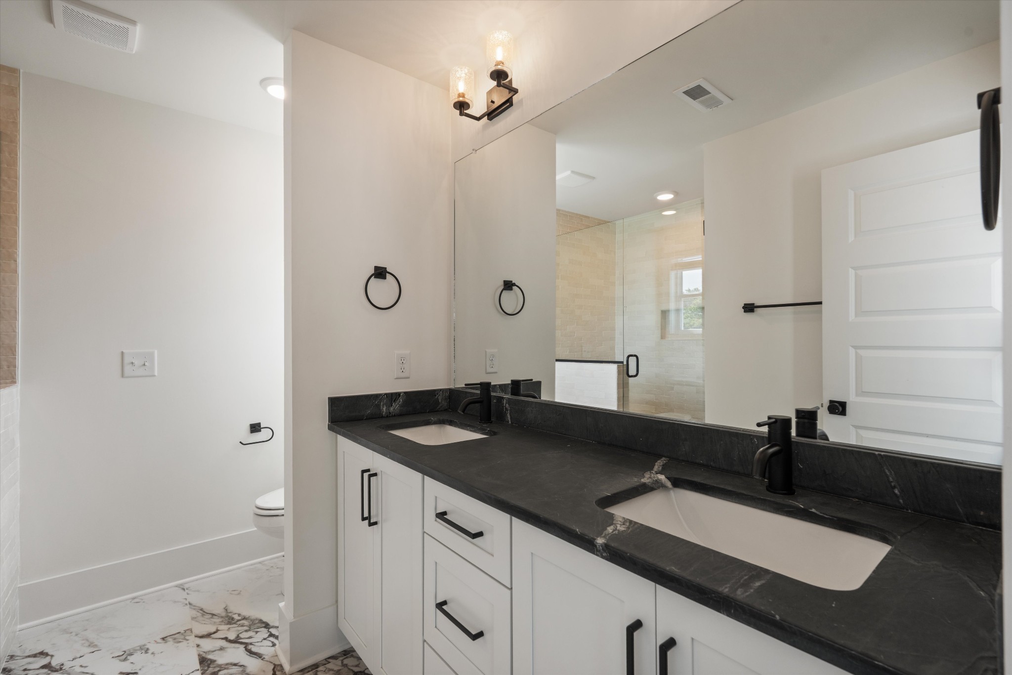 1802B 10th Ave, N Nashville TN 37208