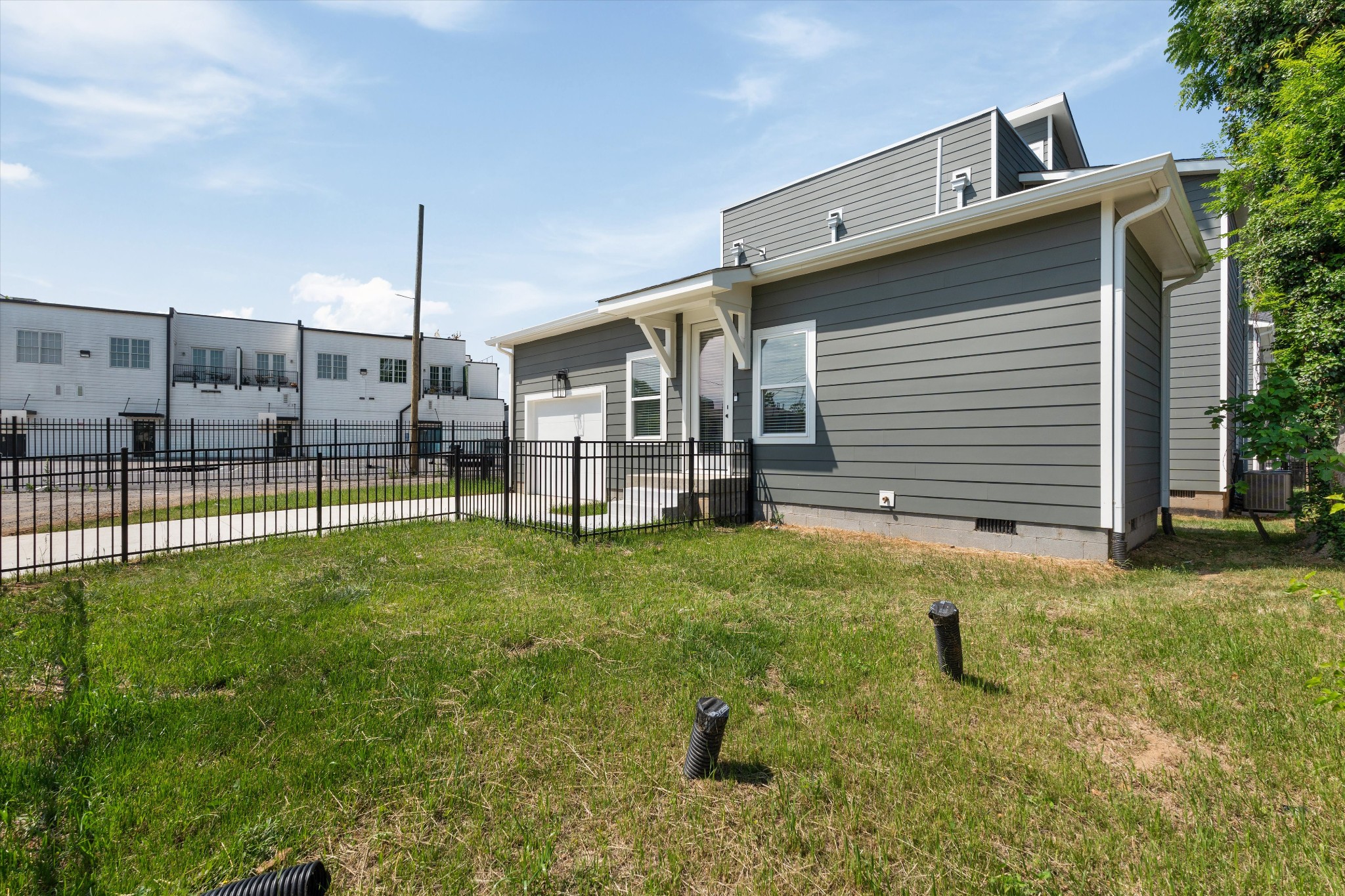 1802B 10th Ave, N Nashville TN 37208