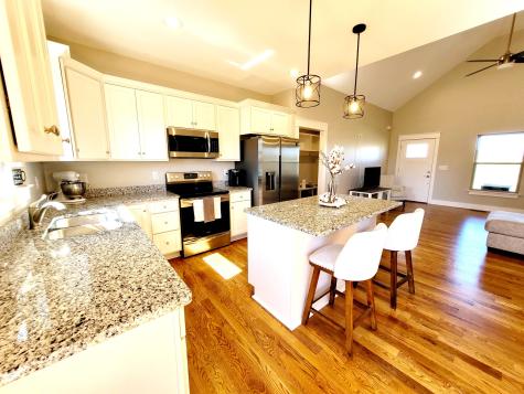 1322 Taylor Town Road White Bluff TN 37187