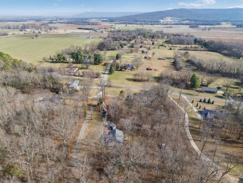 435 Penile Drive Decherd TN 37324