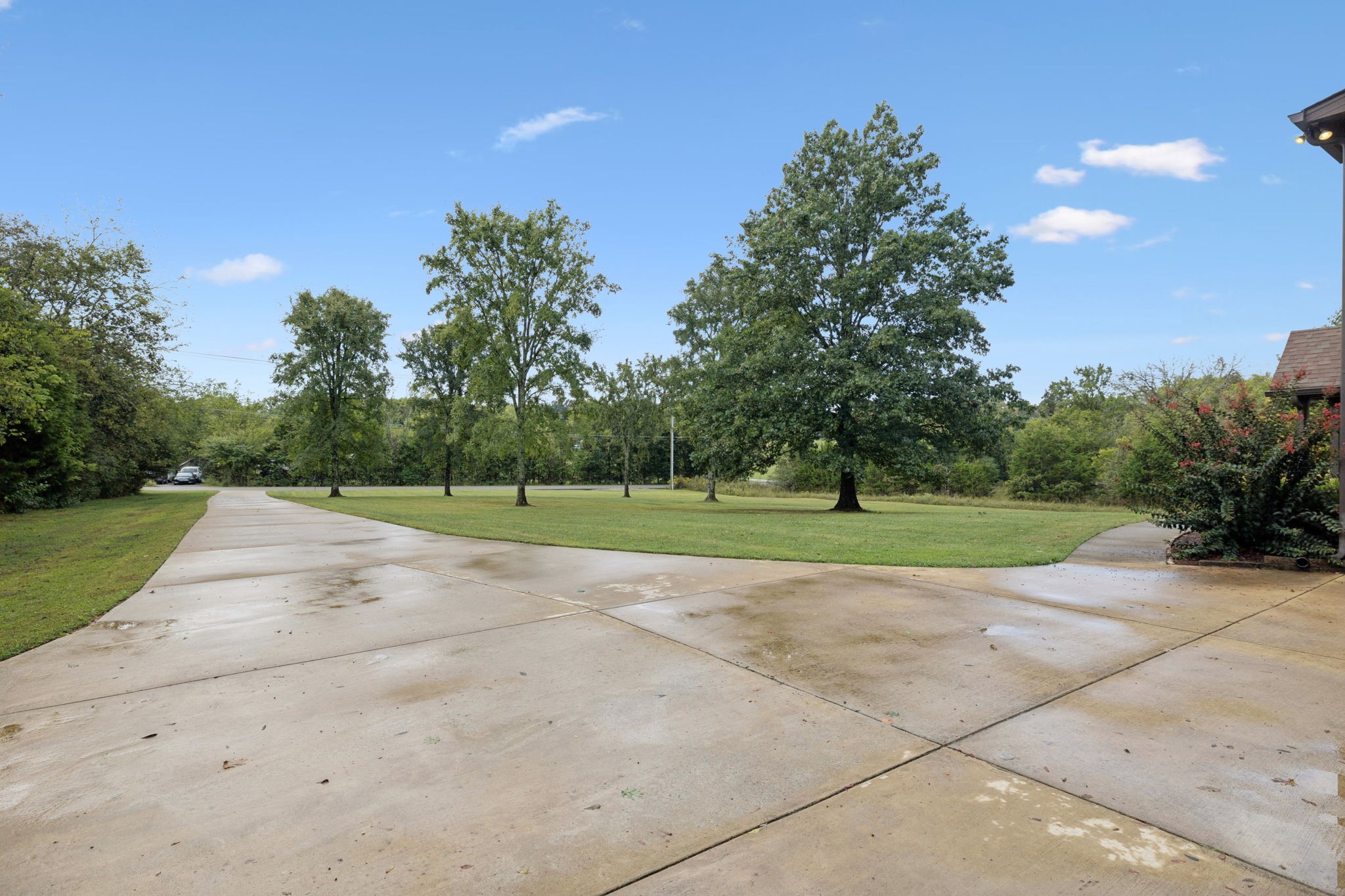 1964 Harkreader Road Mount Juliet TN 37122