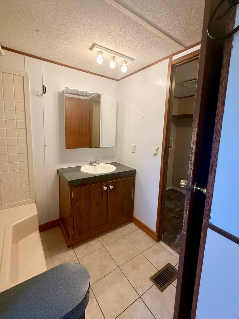 2191 Seven Knobs Road Gainesboro TN 38562