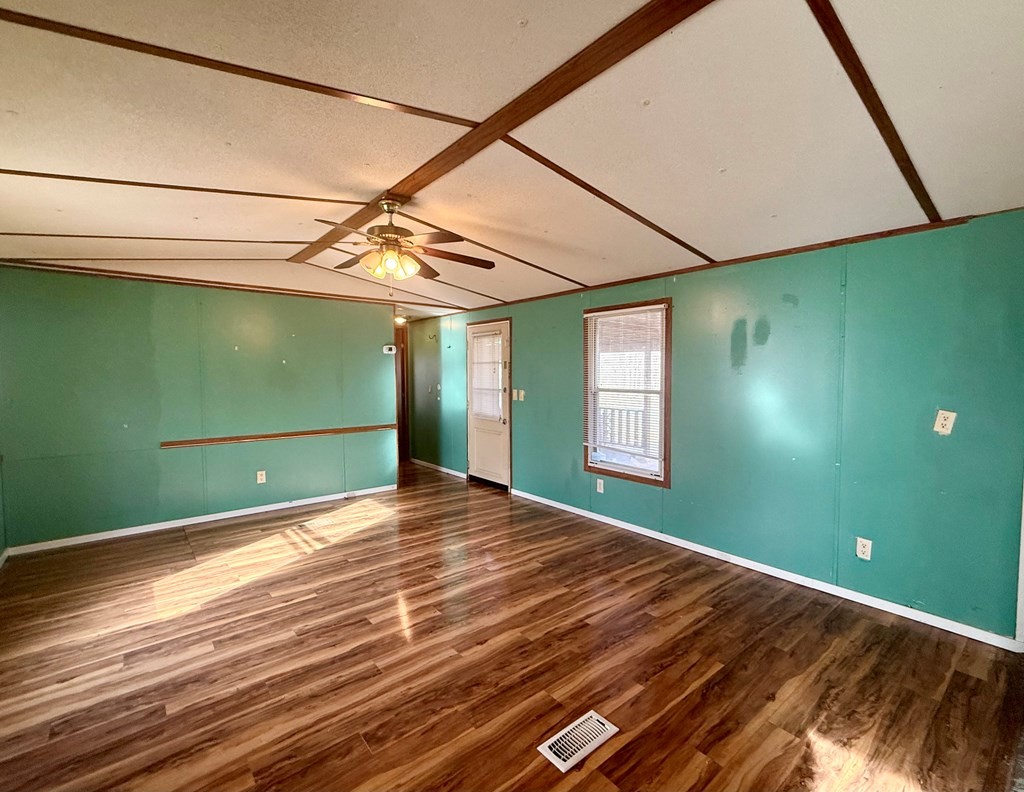 2191 Seven Knobs Road Gainesboro TN 38562