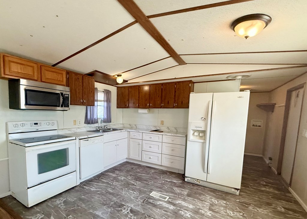 2191 Seven Knobs Road Gainesboro TN 38562