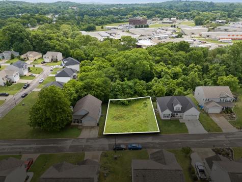 1243 Oxford Village Cove Columbia TN 38401
