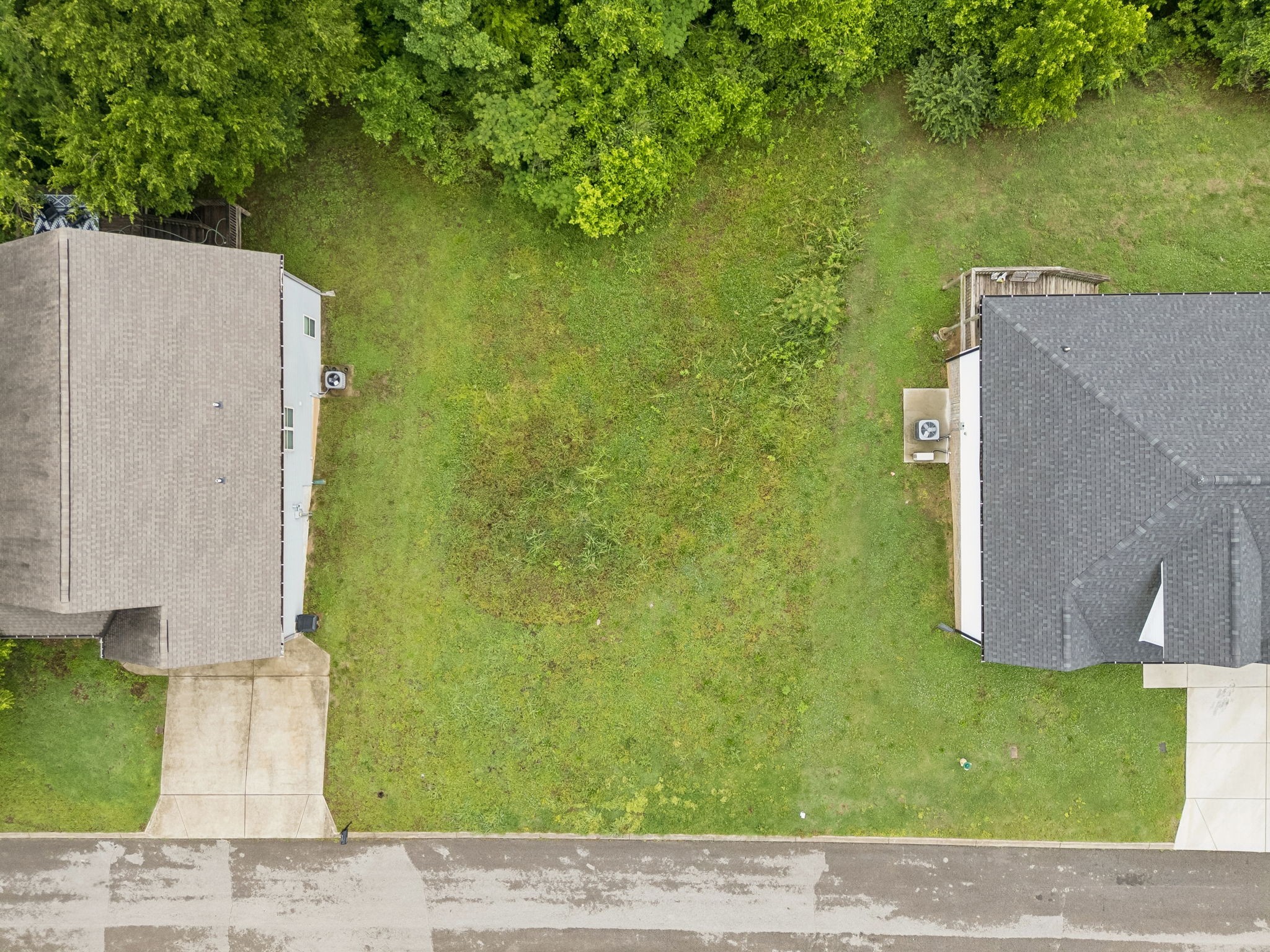 1243 Oxford Village Cove Columbia TN 38401
