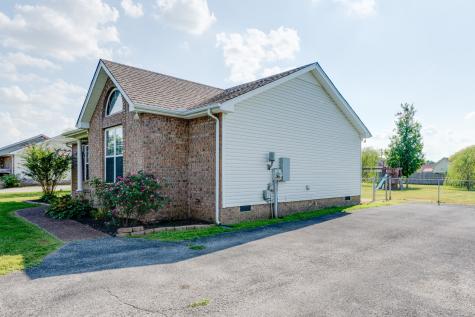 212 Westland Street Portland TN 37148