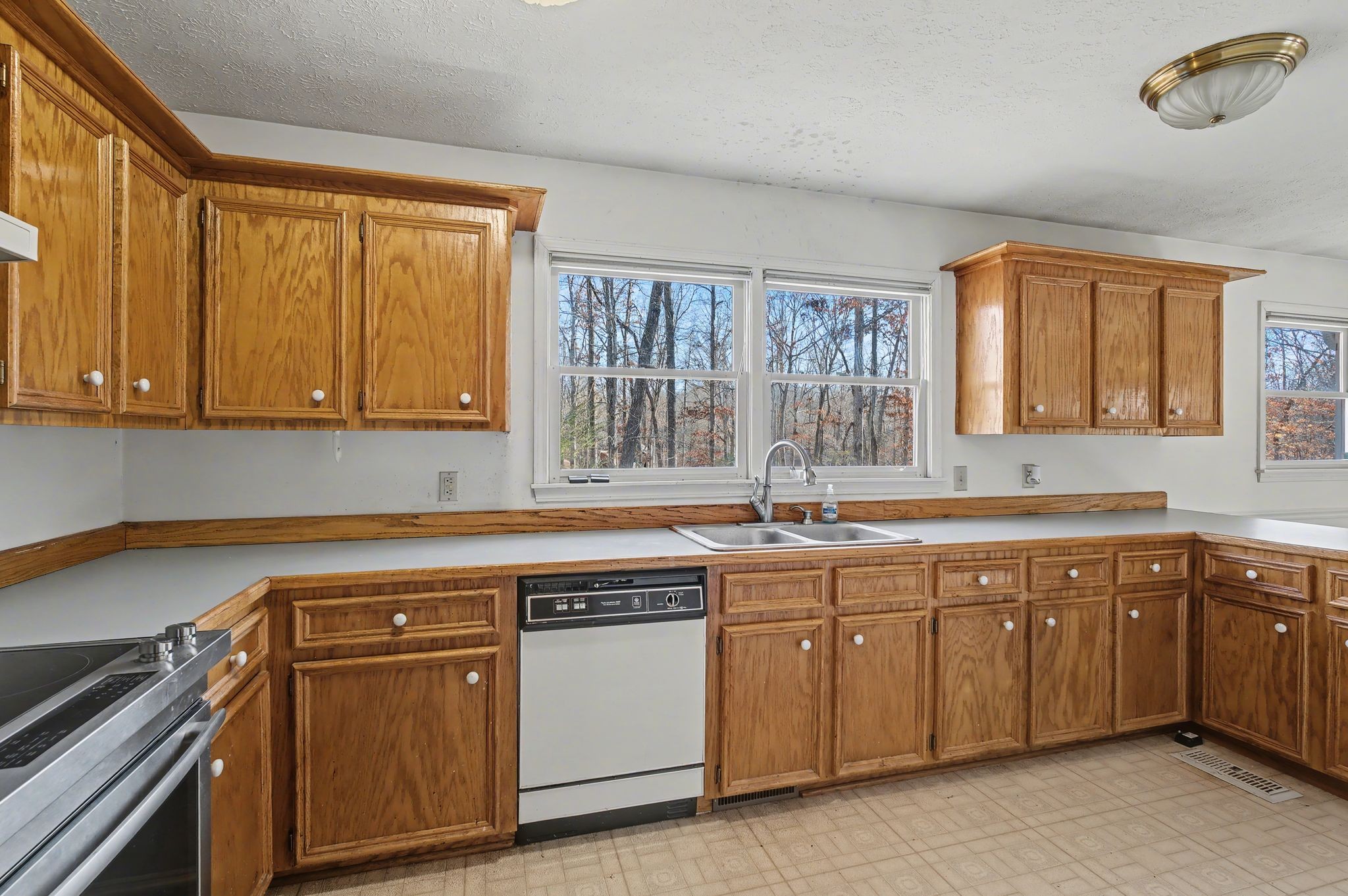 1095 Bald Eagle Drive Kingston Springs TN 37082