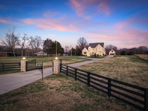 4236 Sulphur Springs Road Murfreesboro TN 37129