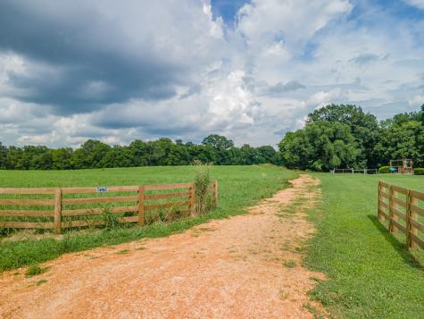 9 Old Zion Road Columbia TN 38401