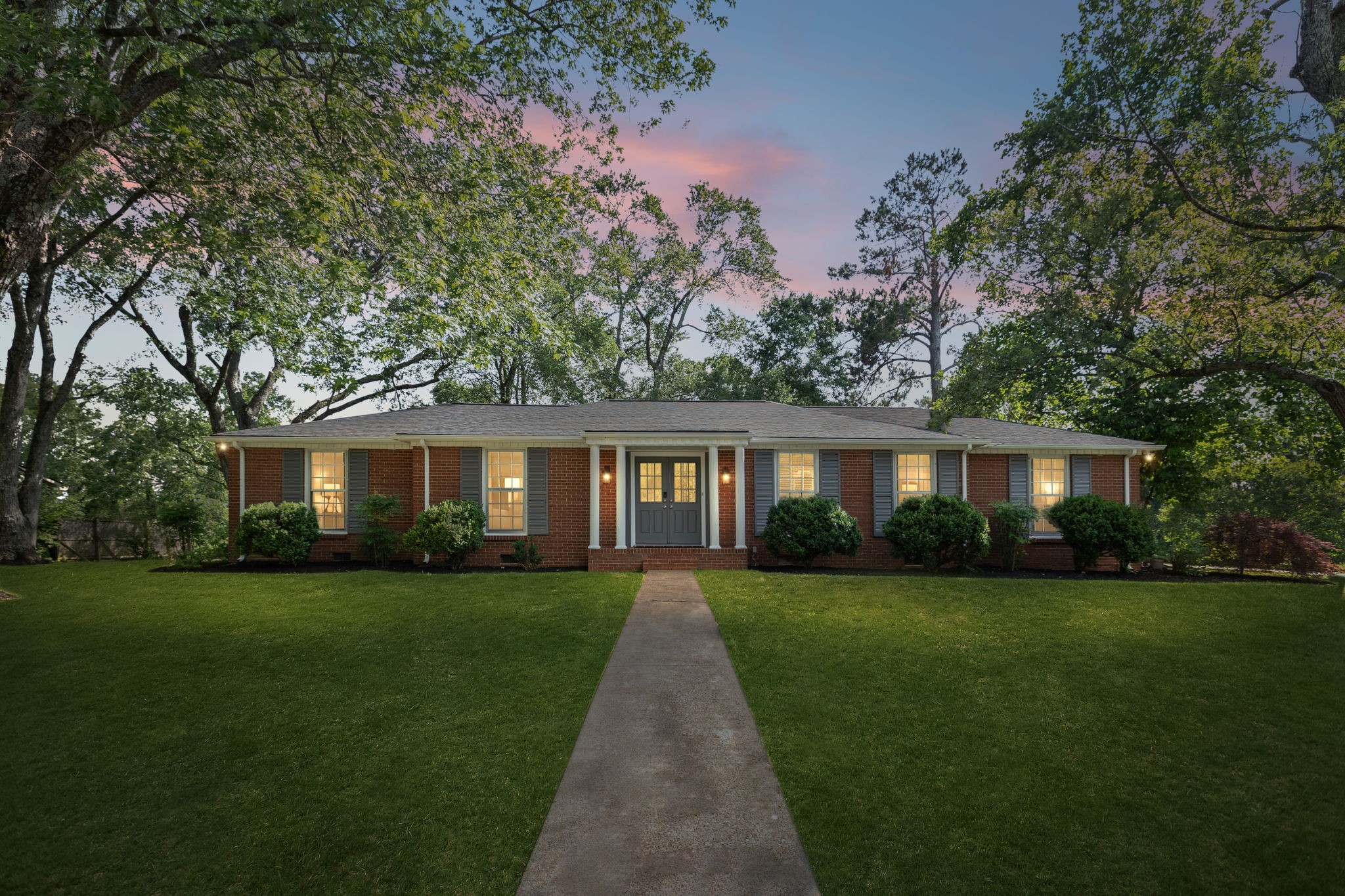 599 Harpeth Pkwy, E Nashville TN 37221