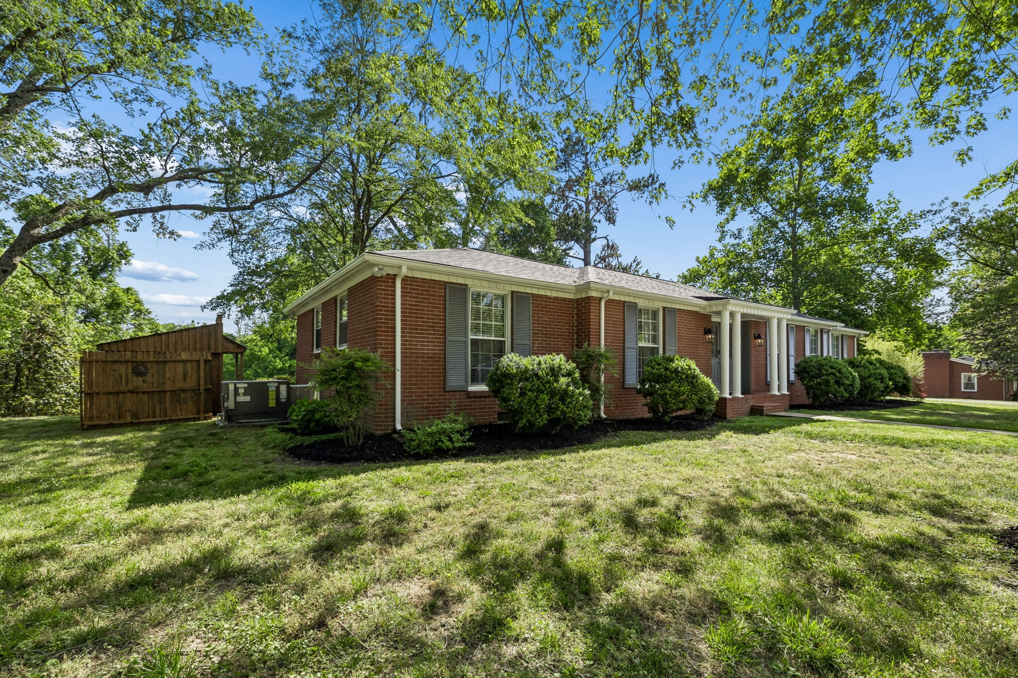 599 Harpeth Pkwy, E Nashville TN 37221