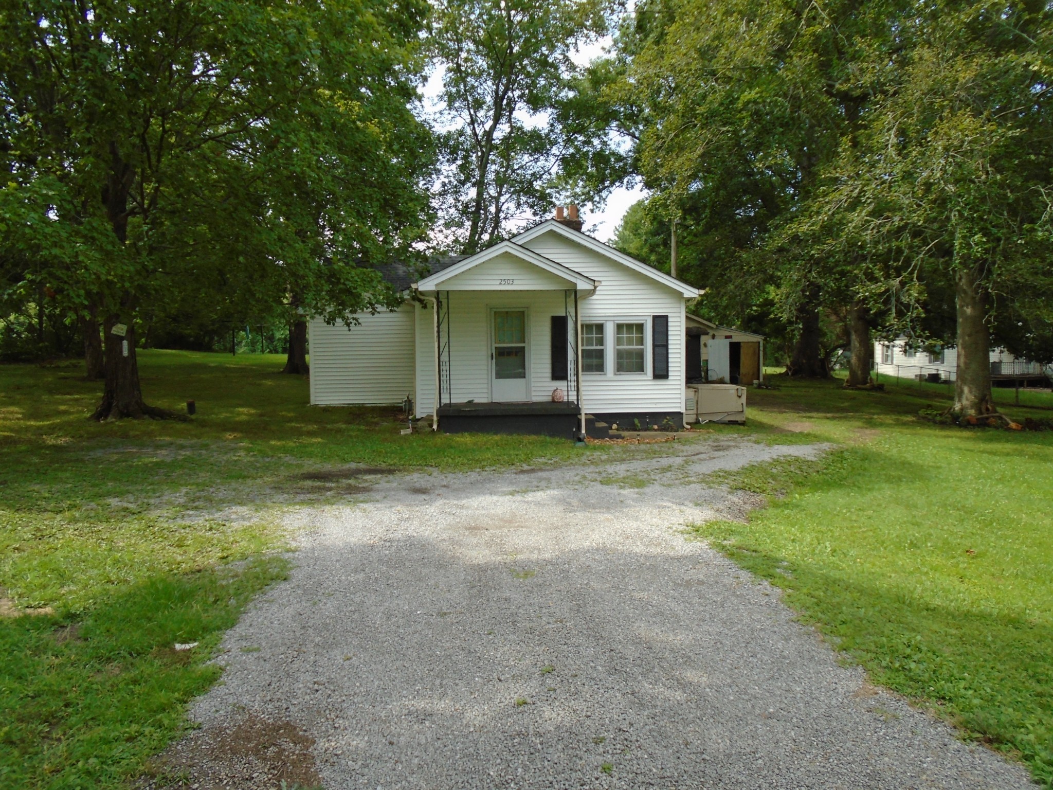 2503 Memorial Boulevard Springfield TN 37172