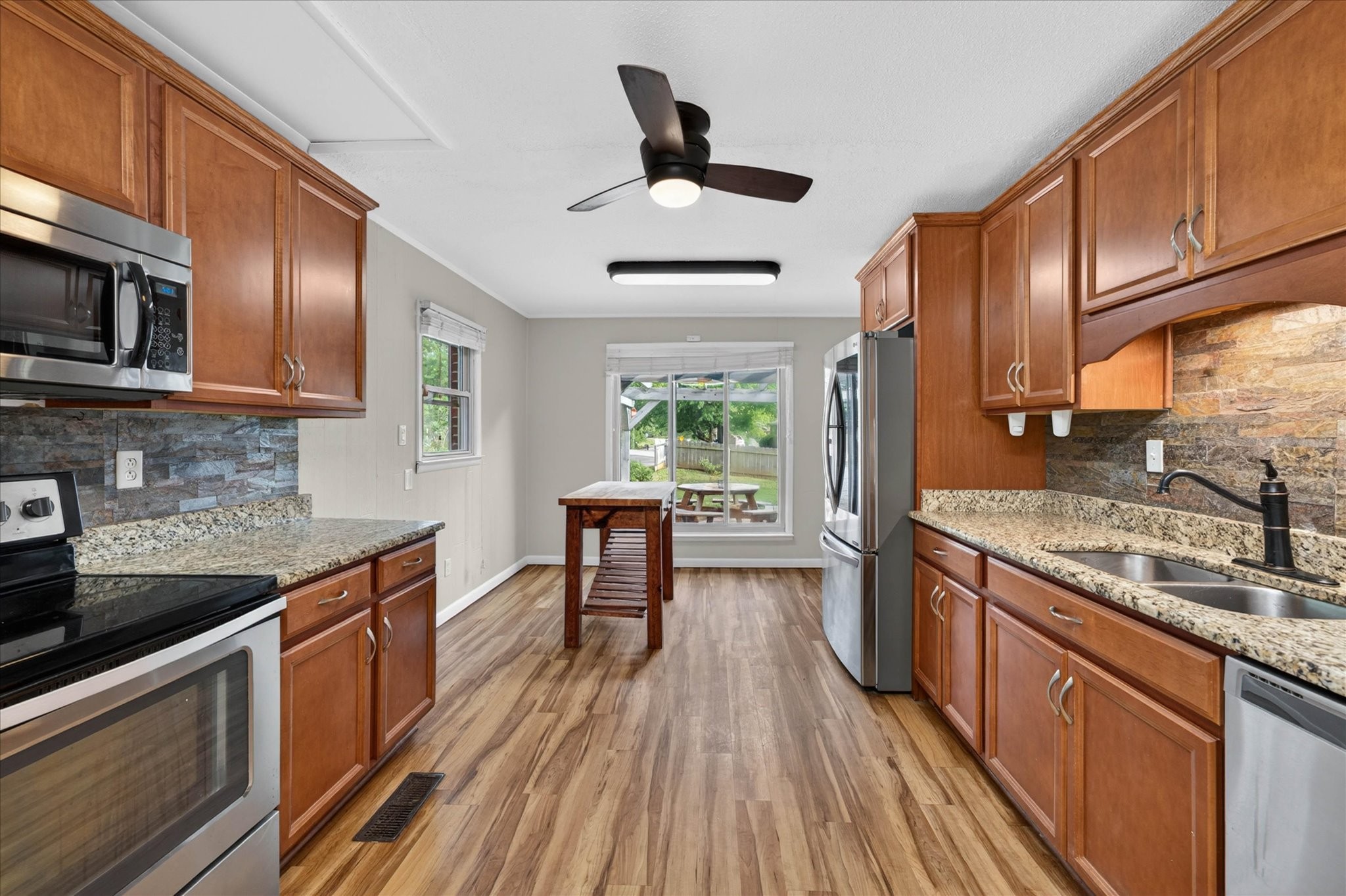 28 Hayes Street Clarksville TN 37040