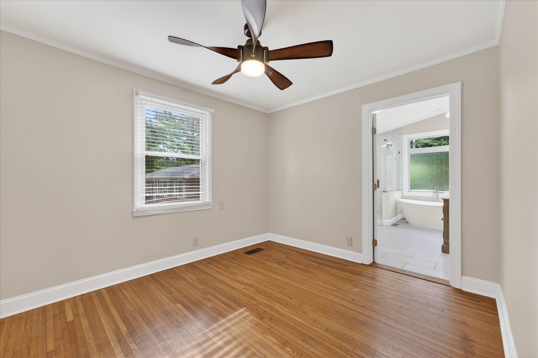28 Hayes Street Clarksville TN 37040