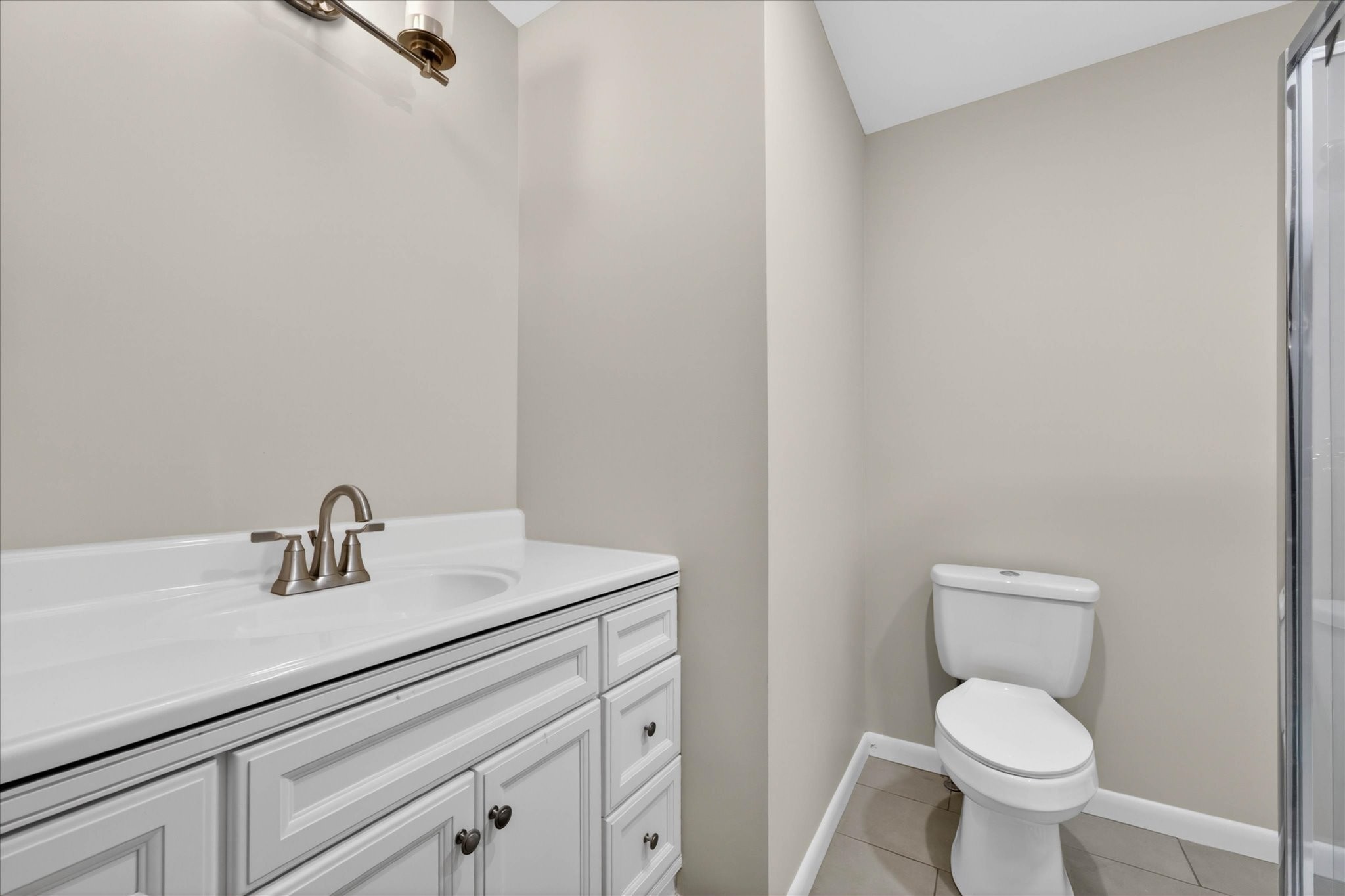 28 Hayes Street Clarksville TN 37040