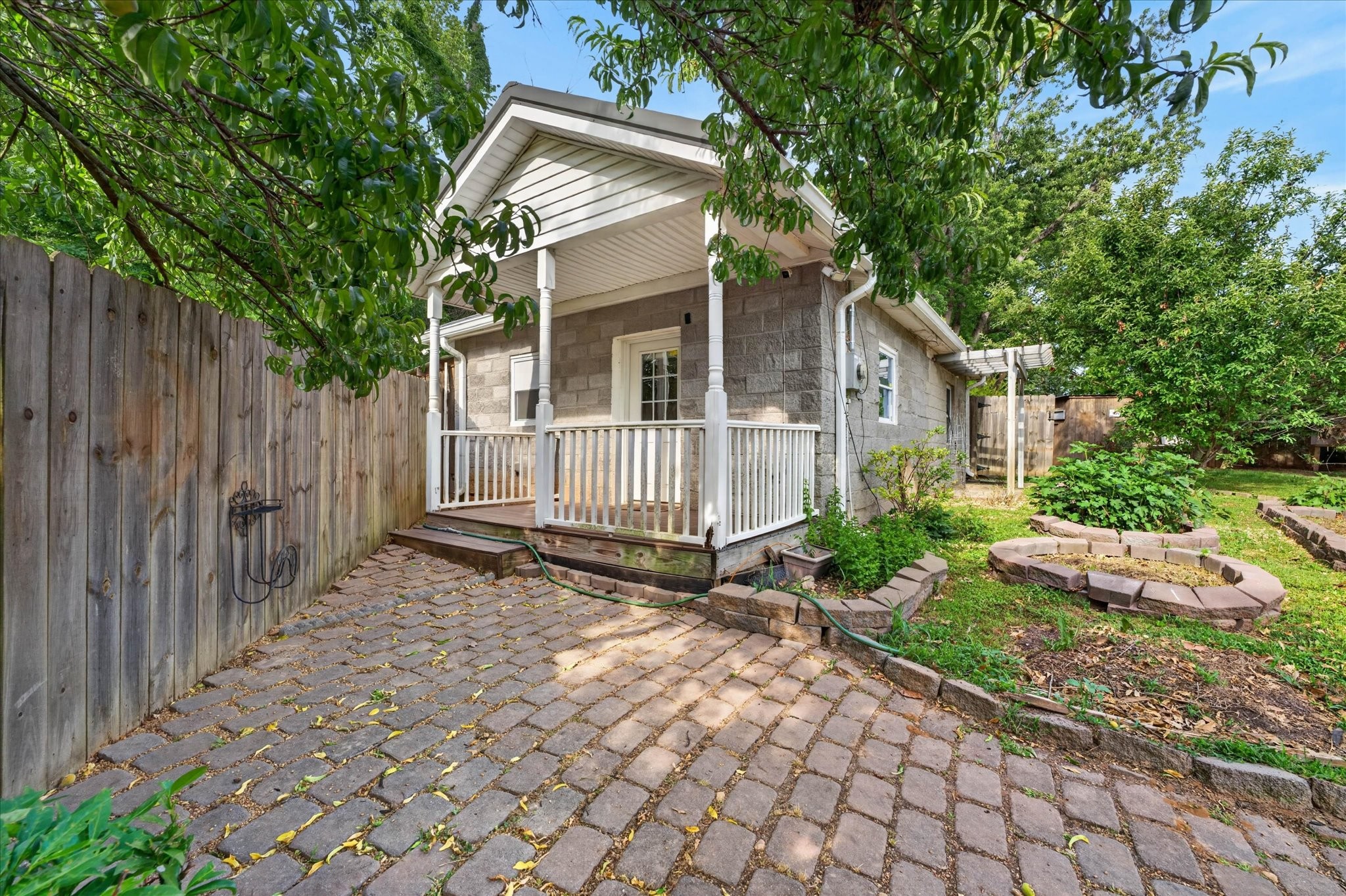 28 Hayes Street Clarksville TN 37040