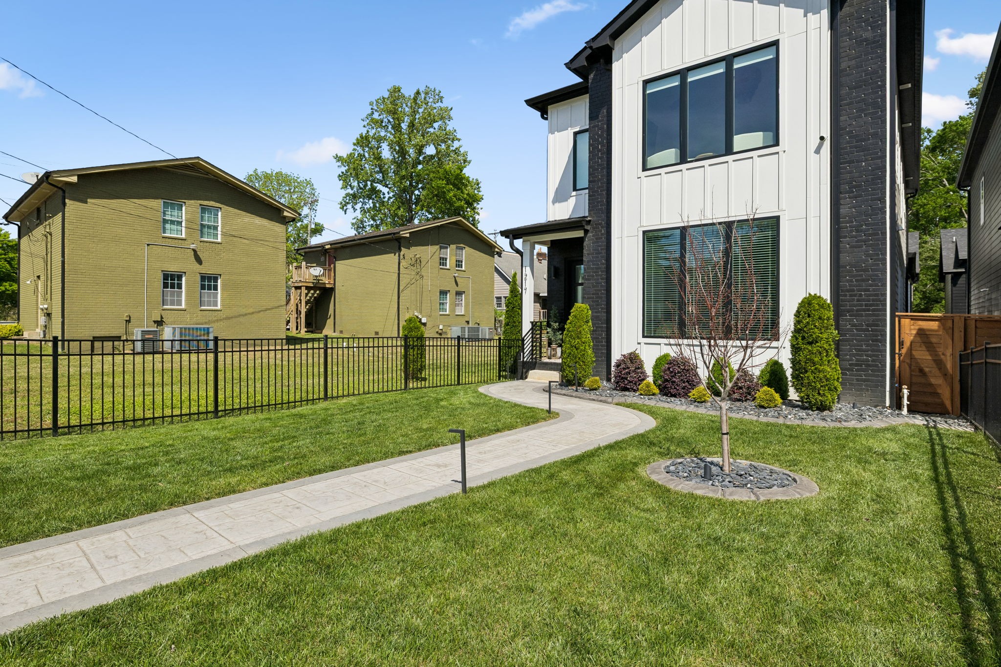 1217 N 8th Street Nashville TN 37207