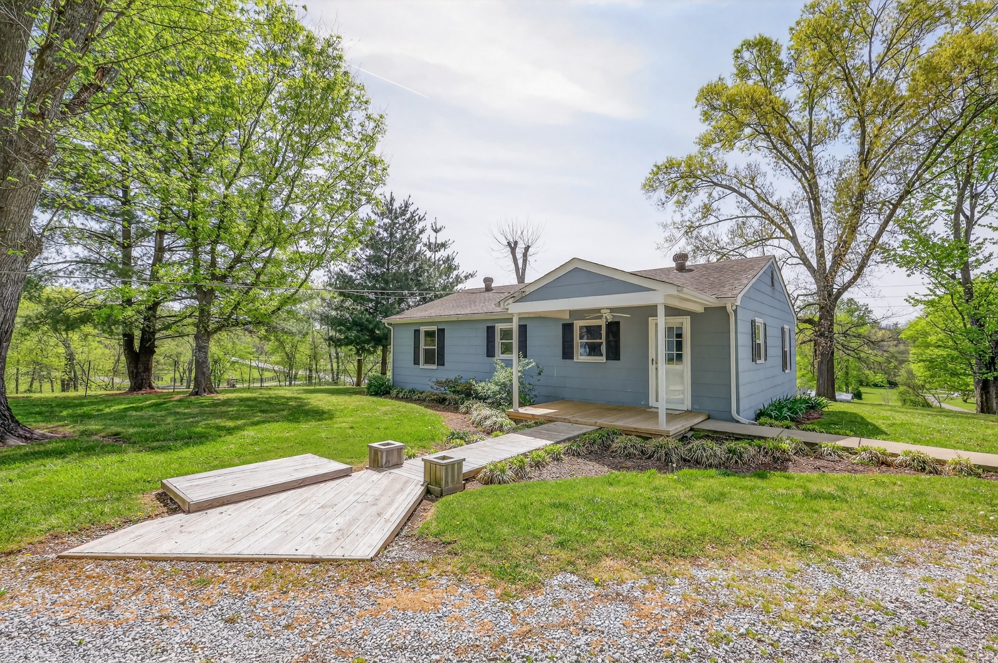 4676 Harpeth Peytonsville Road Thompsons Station TN 37179