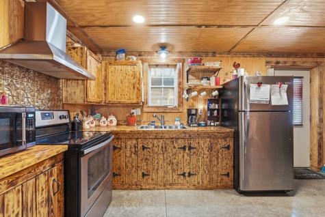 1978 Highland Bluff Trail Pelham TN 37366