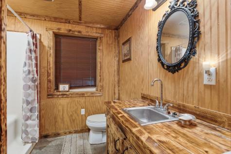 1978 Highland Bluff Trail Pelham TN 37366