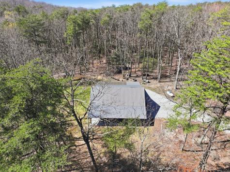 1978 Highland Bluff Trail Pelham TN 37366